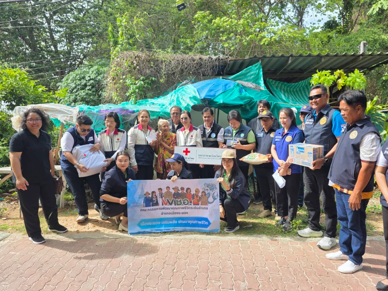 ร่วมลงพื้นที่ตามโครงการสงเคราะห์ครอบครัวราษฎรยากไร้ ผู้พิการ ผู้ป่วย ผู้ด้อยโอกาส และผู้ประสบปัญหาทางสังคม โครงการเยี่ยมผู้สูงอายุ 85 ปี และโครงการรถเข็นปันสุขประจำปี 2569